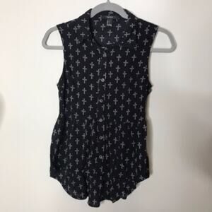 Forever 21 Cross Print Button Up Hi-Low Top Size S